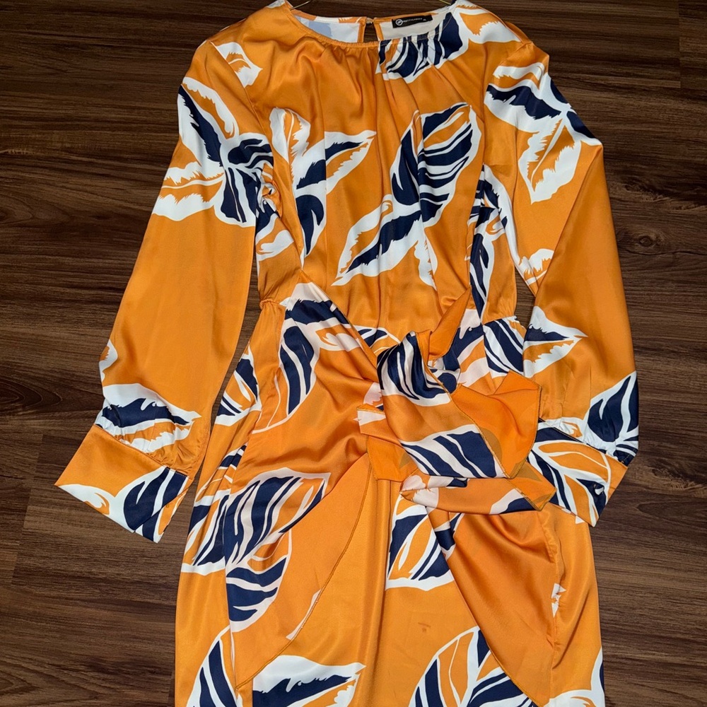 Vibrant Leaf Print Dress with side tie!